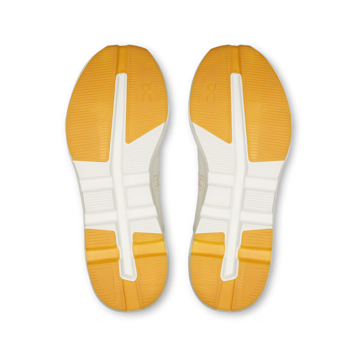 Auf dem Wolkenzonenmond