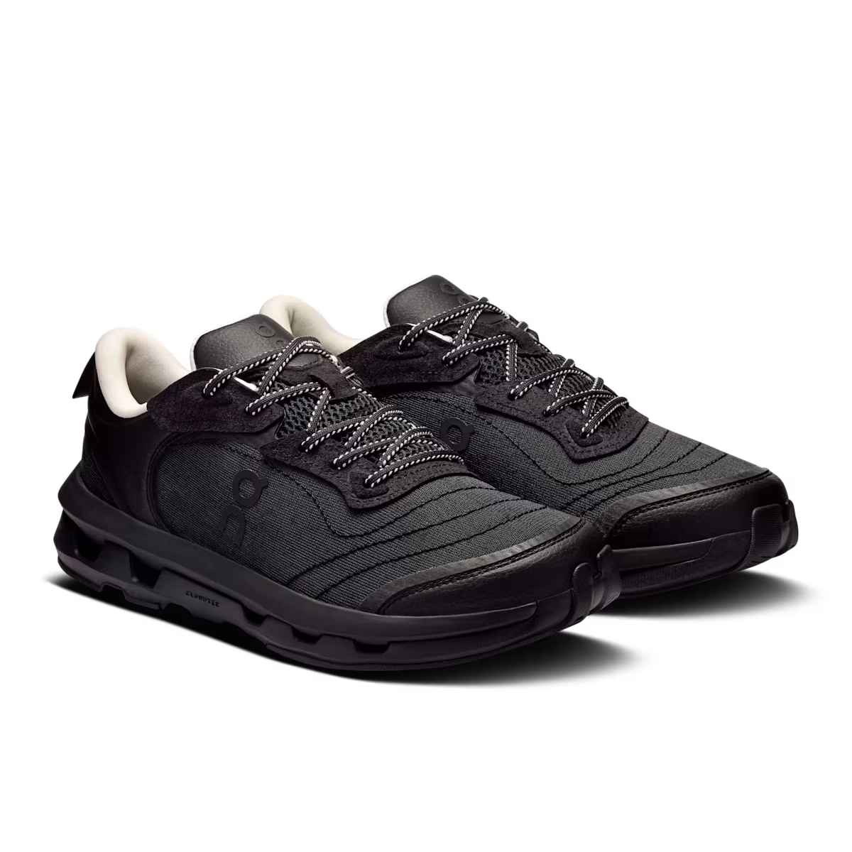 Auf dem Wolkenzonenmond